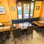 タレマム 本格インド ネパール料理店 - テーブル席
