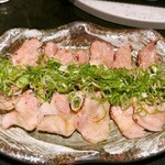 米沢豚の炙り香味ダレ