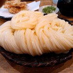 うどん 慎 - ゲソ天ざるうどん特盛り（1 .5kg）：やや側面図 by ももち