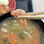 かつや - ほぼ、けんちん汁でした　※豚肉はこれだけ