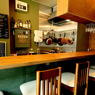 大人が寛げる上質な空間◆ご夫婦のディナーなど普段使いにも◎