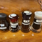 とんかつ あづま - 4種のソース