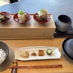 江之浦リトリート 凛門 - 上下2段のおかずにびっくり