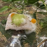 Fujiya 1935 - ハモとガスパチョウォーター。鱧は表面を軽く炙ってあって、食感が絶妙です。