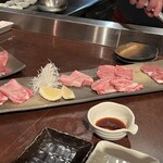 Hodori 用賀店 - 上塩タン、ハツ、シャトーブリタン（タン元）、テール、タンすじ