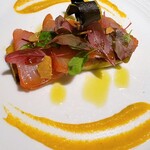 ガーデンキッチン かるめら - 瞬間燻製のマグロ　焼きナス　檸檬