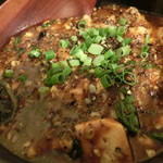 ゆるり 中華食堂 癒食同源 - こだわり麻婆豆腐茄子 660円。