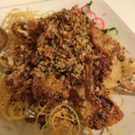 ゆるり 中華食堂 癒食同源 - ソフトシェルクラブの香草パン粉炒め 800円。