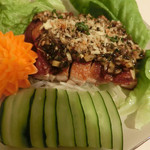 ゆるり 中華食堂 癒食同源 - 鶏もも肉の１枚揚げ 香味野菜ソース 560円。