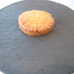 シック プッテートル - プティ・フール（ココナツのフィナンシェ？）