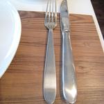 シック プッテートル - カトラリーと板