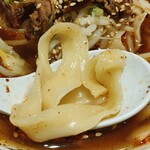 瑞豊苑 - 刀削麺　麺アップ