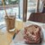 ブリッジ コーヒーアンドアイスクリーム - 料理写真:Latteの大きさとWholeのSandwitch