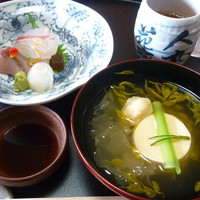 人丸花壇 - お造りと吸い物