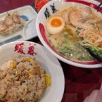 暖暮 - 料理写真:煮卵ラーメン 950円と半チャーハンセット 390円