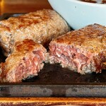 カフェダイニングアンドステーキ ガッテンダー - 中は赤い