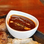 カフェダイニングアンドステーキ ガッテンダー - デミグラスソース