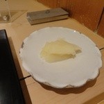 鮨 田なべ - ガリ