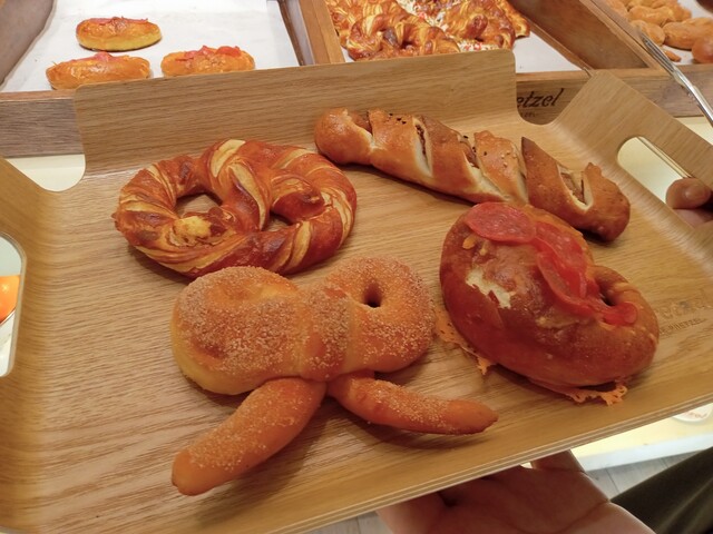 プレッツェルページ petit pretzel (ペティプレッツェル) - 天王寺駅前/パン