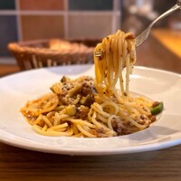 Le Comptoir de シャンパン食堂 - 今週のパスタランチ(1,200円)
                    薩摩茶美豚と赤茄子ボロネーゼ
                    前菜･バゲット付き