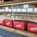 HOW DOUGHNUTS - 穂高？にあるドーナッツ屋で毎朝こちらまで届けているとのこと
