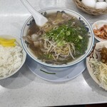 ラーメン 天 - Aセット（ラーメン並、ご飯並、唐揚げ2個）　950円