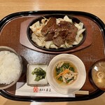 米沢牛黄木 - 平日限定メニュー「鉄板米沢牛カルビ焼き定食」（2,700円）