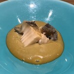 鮨 一 - 蒸しアワビ(肝ソース)