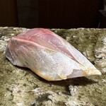 鮨 一 - アジ(柚子)【握り】