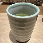 鮨 一 - 温かいお茶