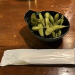 昭和酒場 健ちゃん - お付き出し（200円＋税）
枝豆