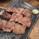 炭焼酒場 舌屯 - 白レバー