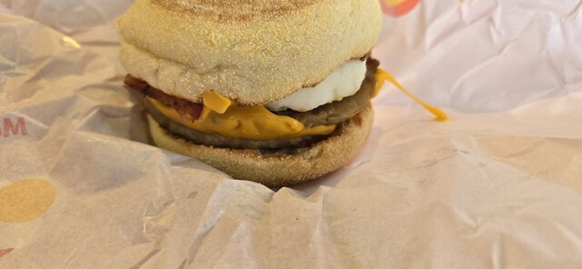 McDonald's Sunadabashimakkusubaryuten photo 2