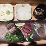 Ekimae no Rakuda - 極太ヒレステーキのような塊のカツオ塩たたき