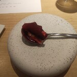 RISTORANTE IL NODO - アミューズ①（ビーツと？）