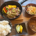 豚肉料理 およ川 - 