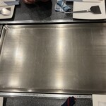 いか玉屋プラスアルファー - 鉄板はツルツルピカピカ〜　まるで麻爺の頭みたい〜