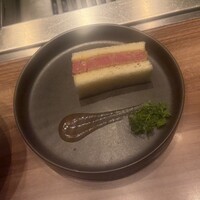 焼肉うしごろ 新宿三丁目店 - 