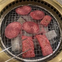 川崎名物 炭火焼肉 食道園 - 