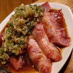 カウンター焼肉かるび - にんにく上かるび