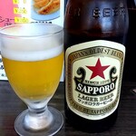 中華麺房 東龍 - 暑い中歩いて喉がカラカラ(^o^;)　そこを潤す「サッポロラガービール」は神の一杯❗️