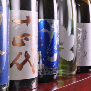 種類豊富なお酒で楽しむひととき、日本酒も充実