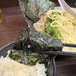 横浜家系ラーメン 魂心家 - 料理写真: