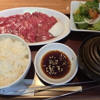 焼肉 しんうち 神楽坂 - 