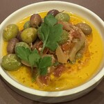 トラットリアイタリア 銀座店 - オリーブとドライトマトのマリネ
