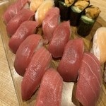 雛鮨 - 中トロ、大トロサーモン、いくら