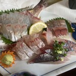 たかはら - 今日の刺身は、チダイとアジ