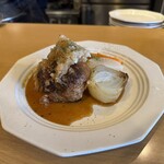 西洋食堂 Realiser - 料理写真:粗挽きハンバーグ 大根おろしポン酢ソース