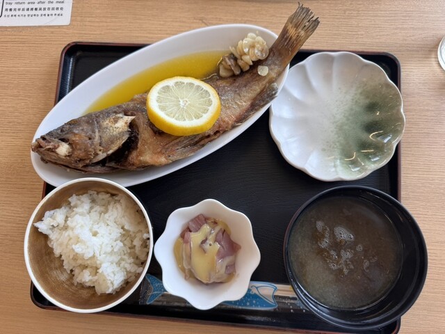 Uminchu Shokudo - Yomitan Village/Seafood | Tabelog