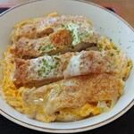 出羽食堂 - この甘じょっぱい卵とじが最高！